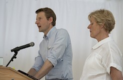 Dr. Josef Langenberg und Beatrix Schulte Wien berichten von den Anfängen des DIPO